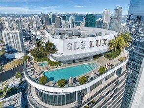 Building Photo - 801 S Miami Ave