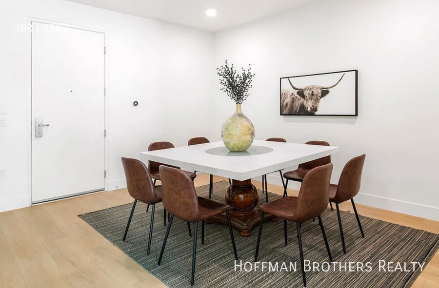 Primary Photo - 3651 Regal Place, Los Angeles, CA 90068