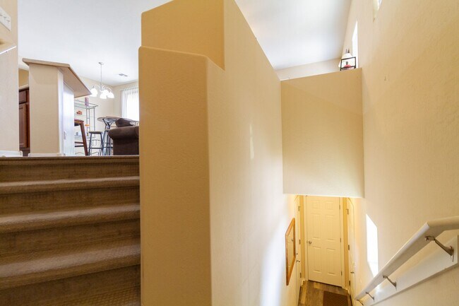 Foto del edificio - WINTER SPECIAL TWO weeks free on any lease...
