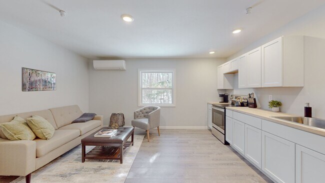 Building Photo - 53 Barth Way