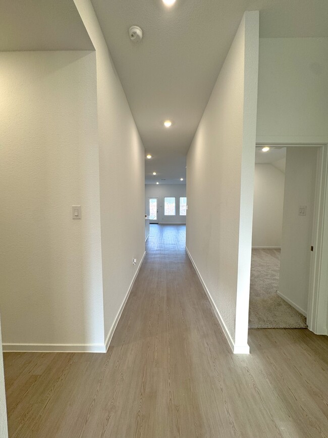 Building Photo - 3020 Pintail Green Dr