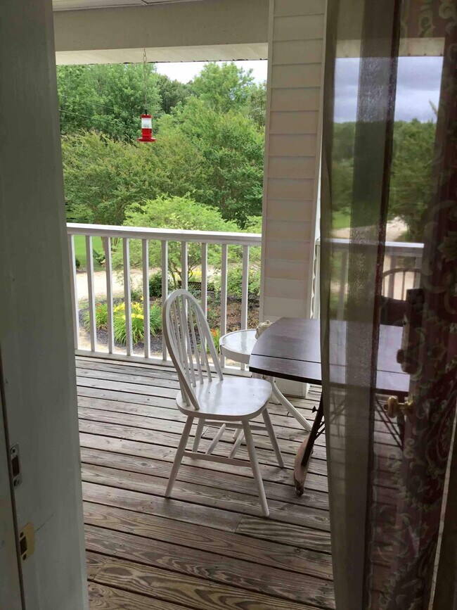 Building Photo - 176 Schools Dr