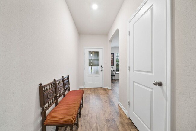 Building Photo - 3 Bed 2 Bath home in Redbird Ranch Subdivi...