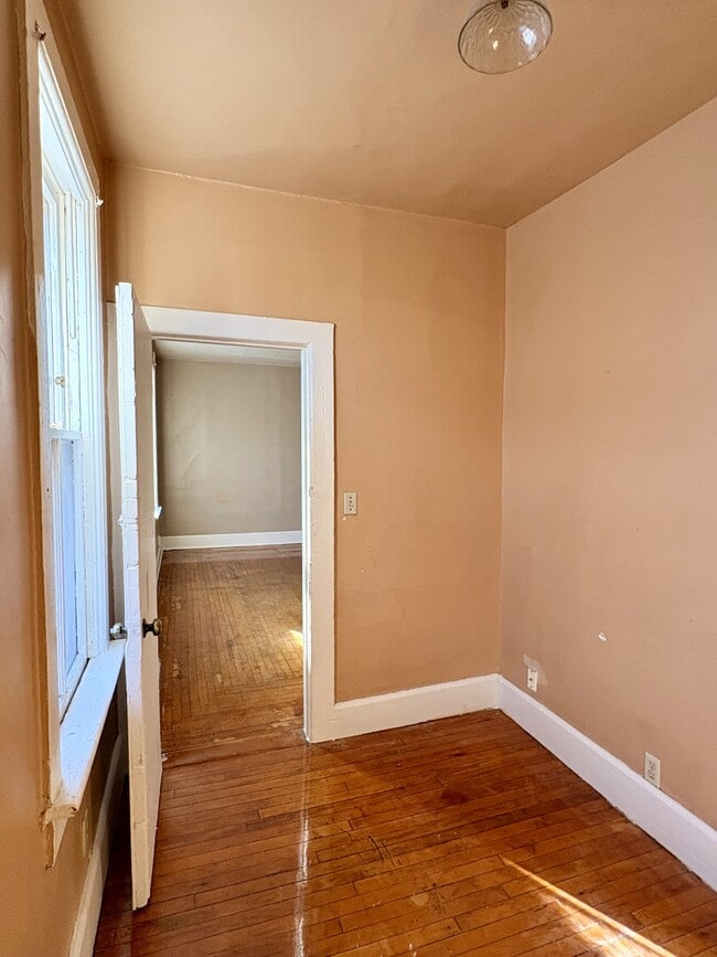 Foto del edificio - 207 E Burleigh St