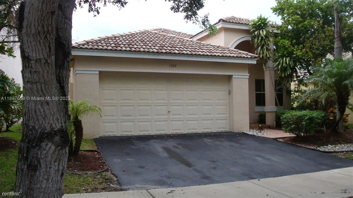 Primary Photo - 3 br, 2 bath House - 4302 Foxtail Ln # 4302