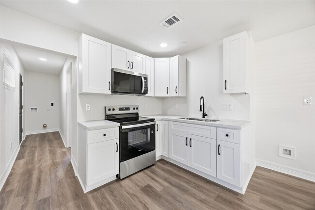 Foto del edificio - 8115 Betty Boop St