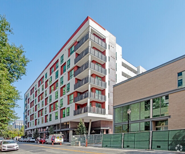 Building Photo - Modera San Pedro Square