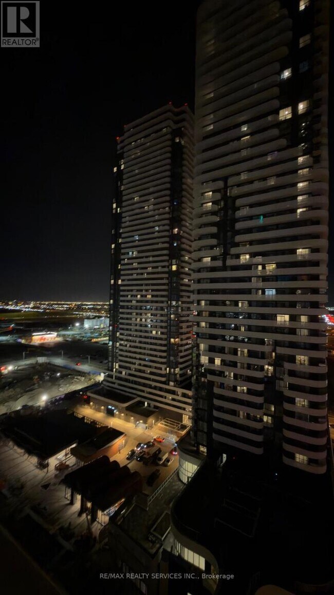 Photo du bâtiment - 8 Interchange Wy