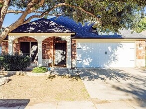 Building Photo - 2005 Michelle Creek Dr