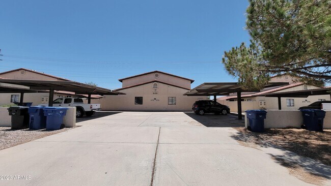 Foto del edificio - 6155 E Greenway St