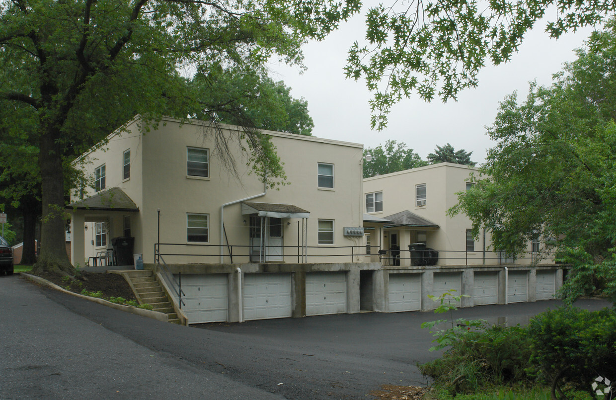 Building Photo - Greenhill Apartments