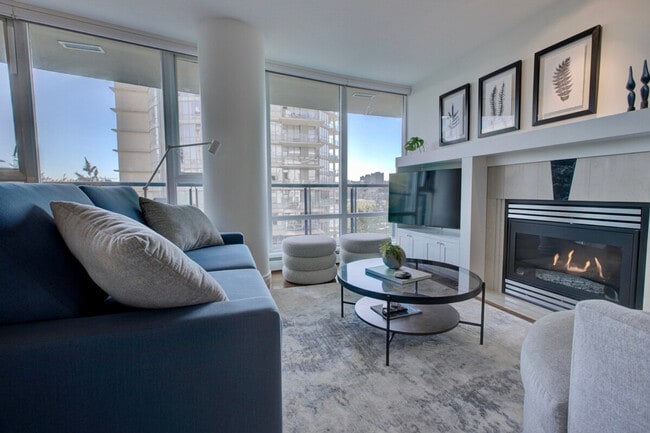 Building Photo - 1383 Marinaside Crescent