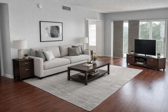 Building Photo - 3050 N Course Dr