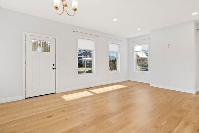 Foto del edificio - 9 S Pond St