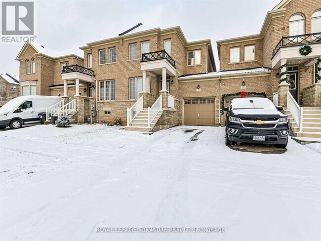 Building Photo - 37 Chesterwood Cres