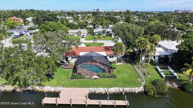 Foto del edificio - 778 Nassau Rd