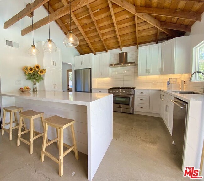 Foto del edificio - 1343 Rancho Ln