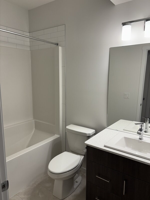 Photo du bâtiment - 4253 Kinglet Dr NW