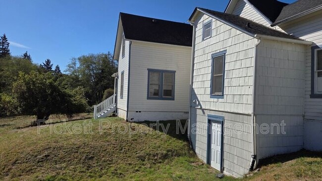 Building Photo - 17840 Noll Rd NE