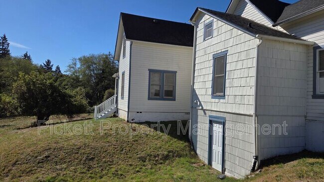 Foto del edificio - 17840 Noll Rd NE