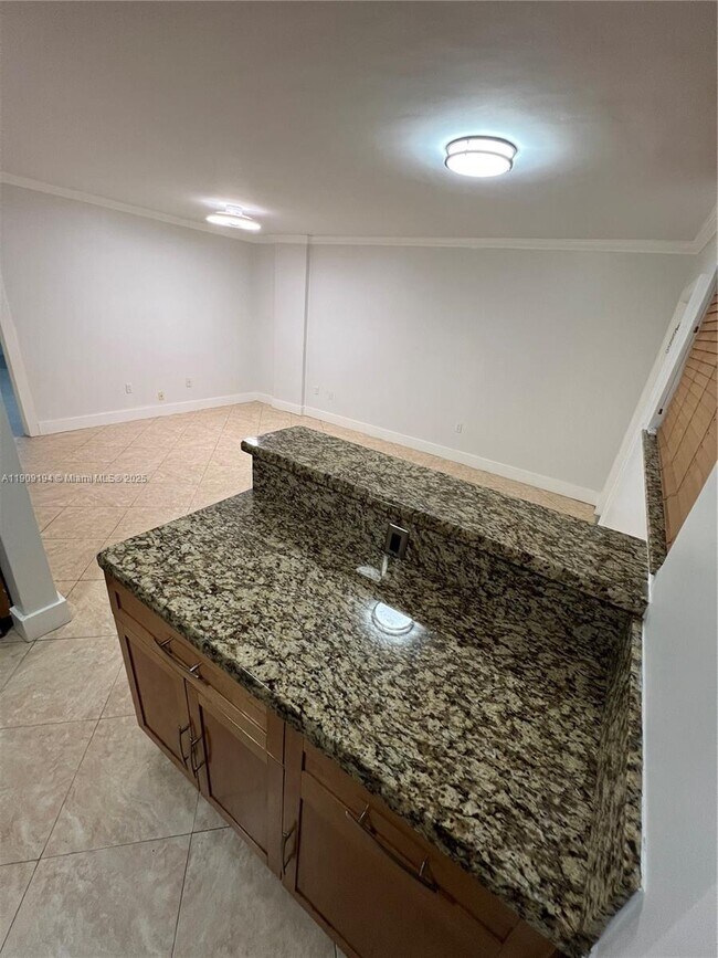 Foto del edificio - 1515 NE 125th Terrace