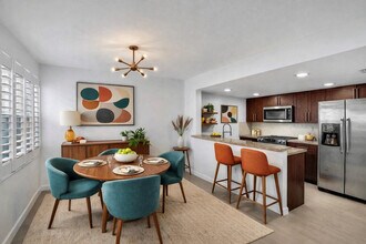 Building Photo - 4550 SW 68th Ct