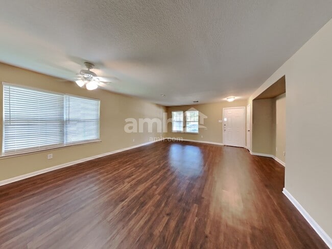 Foto del edificio - 6907 Oleander Grove Way