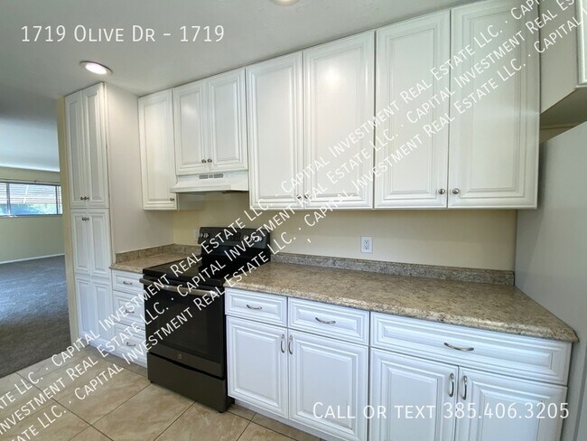 Foto del edificio - 1719 Olive Dr