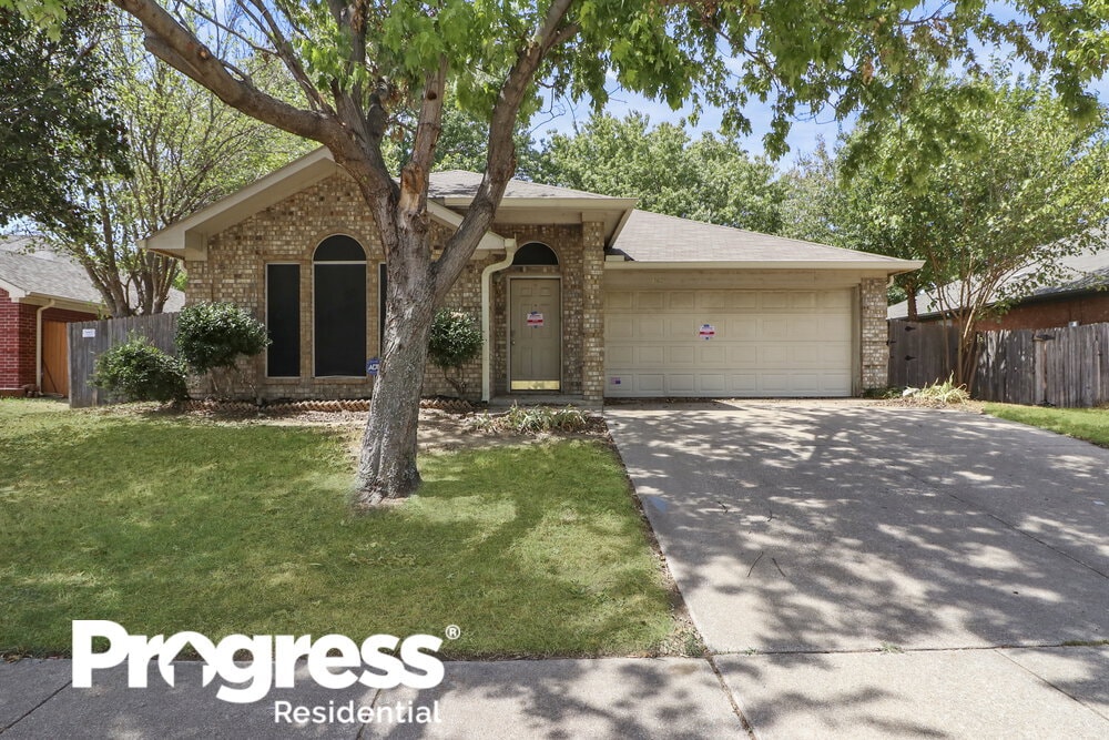 4917 Oaknut Cir, Grand Prairie, TX 75052 House Rental in Grand Prairie, TX