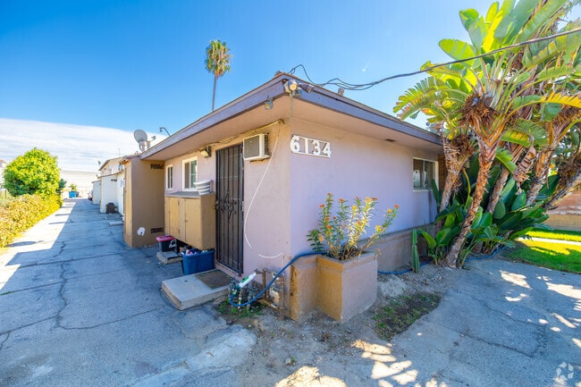 Building Photo - 6134 Hazelhurst Pl