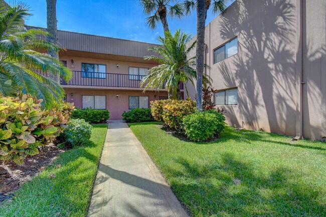 Building Photo - 15054 Ashland Way