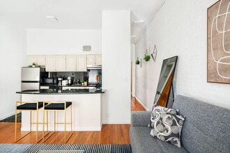 Building Photo - 240 E 26th St