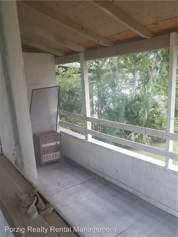 Building Photo - 635 Tanglewood St