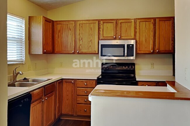 Foto del edificio - 2759 Beal Dr