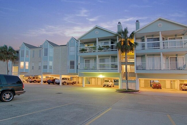 Building Photo - 18617 Egret Bay Blvd