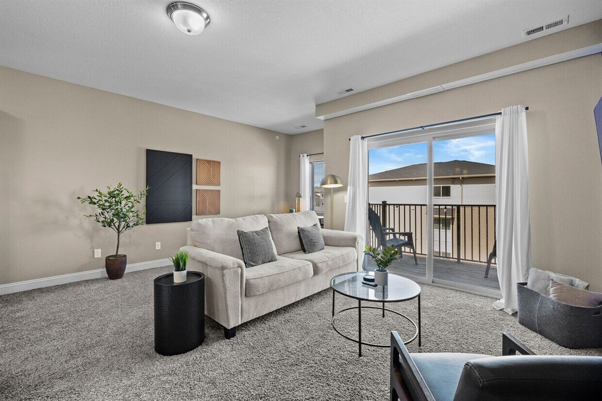 Foto principal - 8350 Cascade Ave