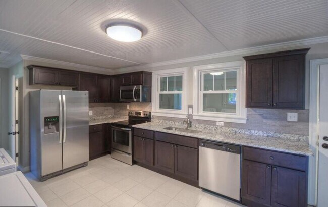 Foto del edificio - 146 Van Horn Ln