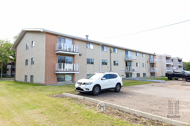 Photo du bâtiment - NAITside Court III Apartments