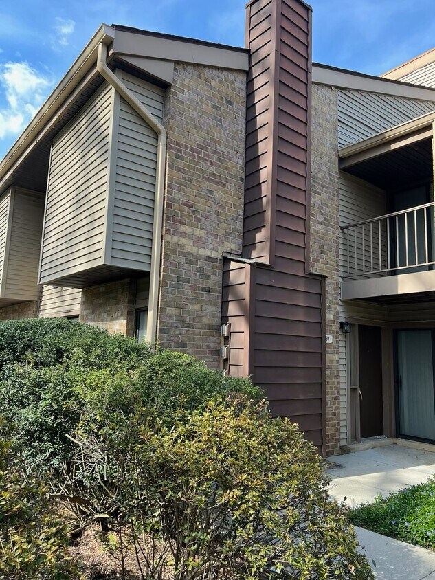 Foto principal - 10597 Twin Rivers Rd