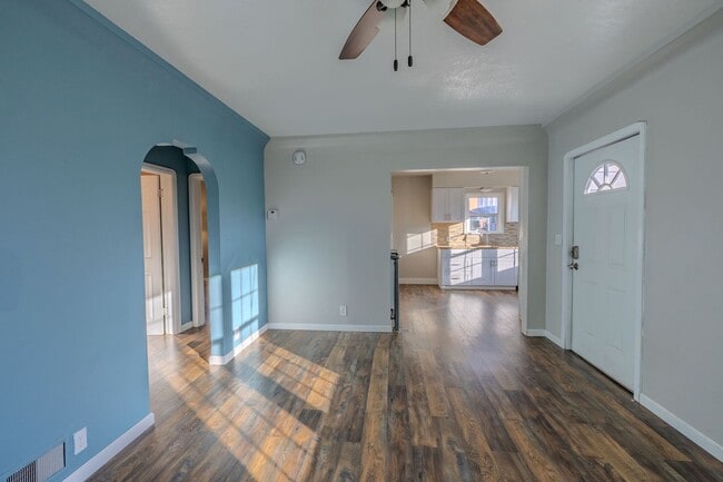 Foto del edificio - 4 BED 2 BATH HOME IN IDAHO FALLS - CURRENTLY GETTING REPAINTED THROUGHOUT