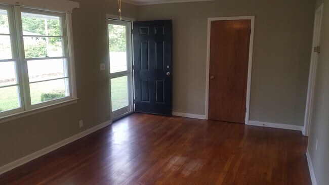 Foto del edificio - 2 Bedroom Home in Nashville!!