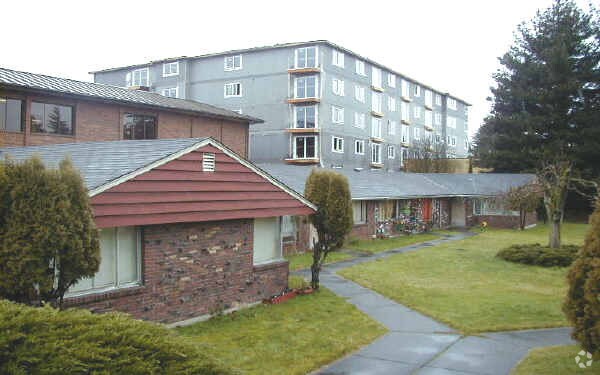 Building Photo - 12729-12733 30th Ave NE