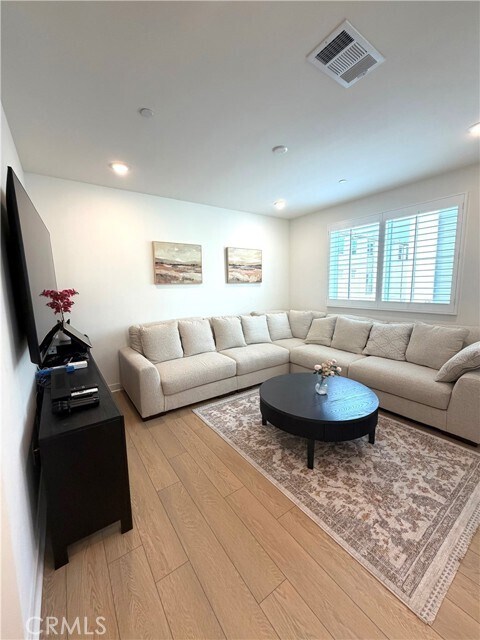 Foto del edificio - 4254 Jasmine Ln