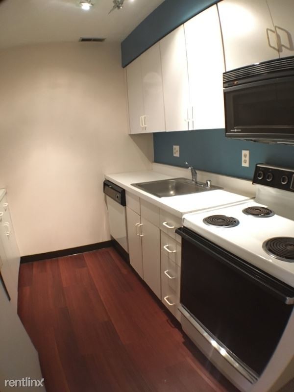 Building Photo - 2 br, 2 bath Apartment - 18 W. Lee Street