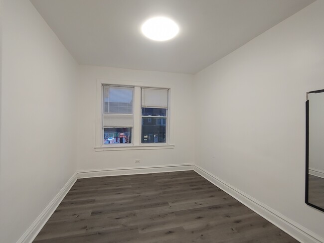 Building Photo - 4147 S Archer Ave