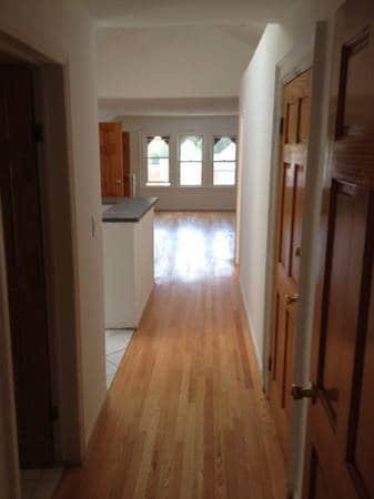 Foto del edificio - 1076 E 15th St