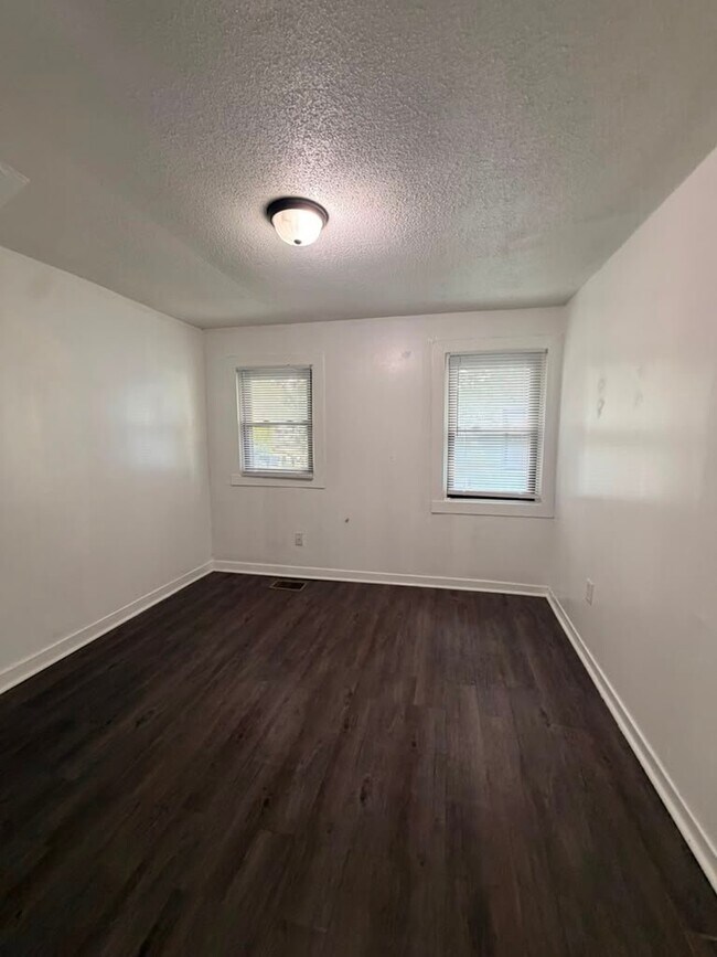 Foto del edificio - 3206 S Temple Ave