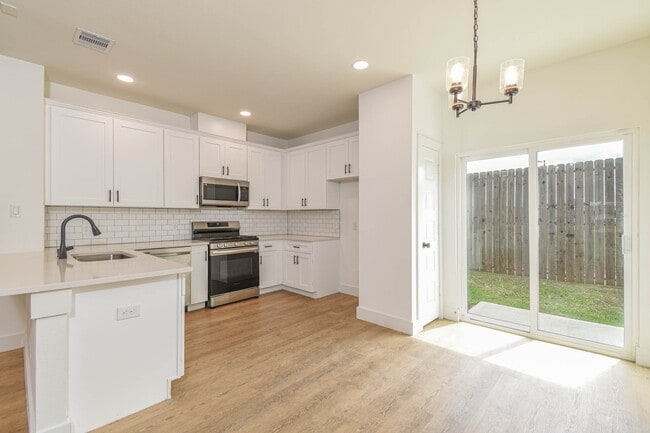 Foto del edificio - 16571 Oasis Glade Dr