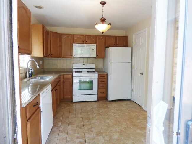 Building Photo - 1624 Waxwing Ct
