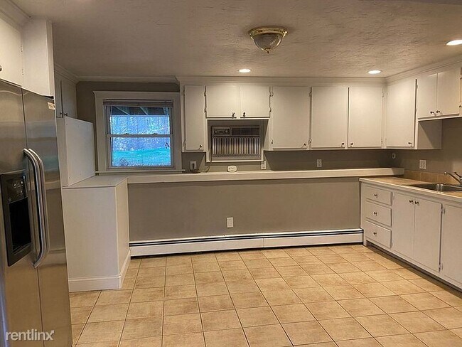 Building Photo - 4 br, 2 bath House - 152 Littlefield Rd